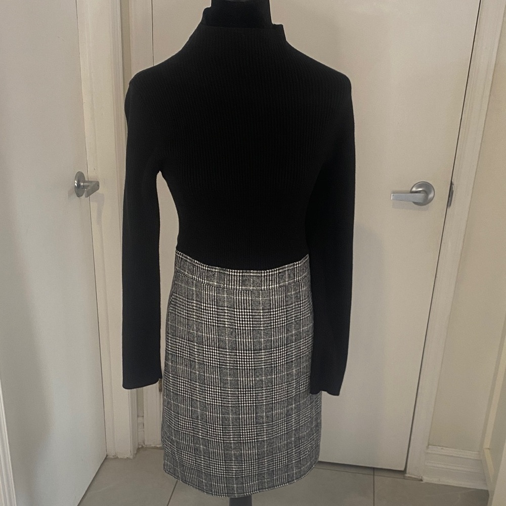 Classic Black & White Plaid dress with black turtle neck Size Small
